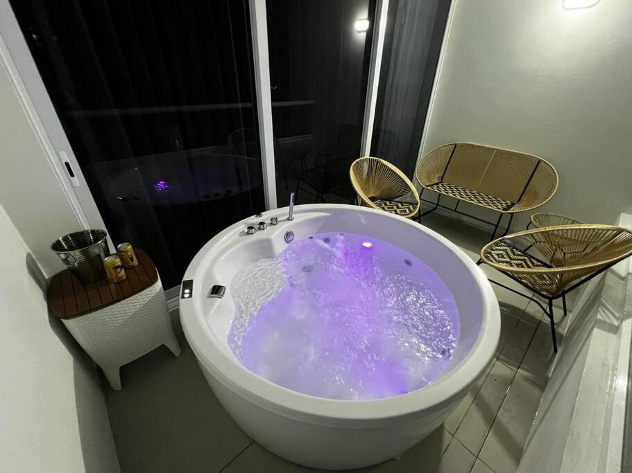 Apartasuite Con Jacuzzi Apartamento *